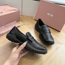 G0286代购级独家上新Miu Miu2026真皮乐福鞋Zp开发 手工羊皮平底拖鞋秒杀市面版本Miu真的太少女奶呼呼的超 G0286代购级独家上新Miu Miu2026真皮乐福鞋Zp开发 手工羊皮平底拖鞋秒杀市面版本Miu真的太少女奶呼呼的超