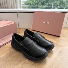 G0286代购级独家上新Miu Miu2026真皮乐福鞋Zp开发 手工羊皮平底拖鞋秒杀市面版本Miu真的太少女奶呼呼的超 G0286代购级独家上新Miu Miu2026真皮乐福鞋Zp开发 手工羊皮平底拖鞋秒杀市面版本Miu真的太少女奶呼呼的超