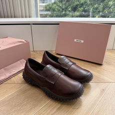 G0286代购级独家上新Miu Miu2026真皮乐福鞋Zp开发 手工羊皮平底拖鞋秒杀市面版本Miu真的太少女奶呼呼的超 G0286代购级独家上新Miu Miu2026真皮乐福鞋Zp开发 手工羊皮平底拖鞋秒杀市面版本Miu真的太少女奶呼呼的超