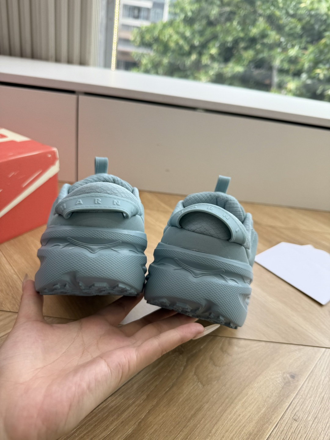 G741@OHOKA 越来越高攀不起了! 勇闯时尚圈,HOKA携手Marni! 善用色彩的 Marni这次给 Hoka来 G741@OHOKA 越来越高攀不起了! 勇闯时尚圈,HOKA携手Marni! 善用色彩的 Marni这次给 Hoka来
