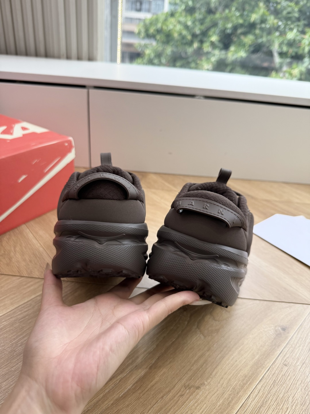 G741@OHOKA 越来越高攀不起了! 勇闯时尚圈,HOKA携手Marni! 善用色彩的 Marni这次给 Hoka来 G741@OHOKA 越来越高攀不起了! 勇闯时尚圈,HOKA携手Marni! 善用色彩的 Marni这次给 Hoka来