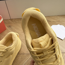 G741@OHOKA 越来越高攀不起了! 勇闯时尚圈,HOKA携手Marni! 善用色彩的 Marni这次给 Hoka来 G741@OHOKA 越来越高攀不起了! 勇闯时尚圈,HOKA携手Marni! 善用色彩的 Marni这次给 Hoka来