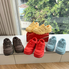 G741@OHOKA 越来越高攀不起了! 勇闯时尚圈,HOKA携手Marni! 善用色彩的 Marni这次给 Hoka来 G741@OHOKA 越来越高攀不起了! 勇闯时尚圈,HOKA携手Marni! 善用色彩的 Marni这次给 Hoka来