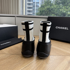 G266 CHANEL 香奈儿 2026 早秋新款 圆头 蝴蝶结 袜套芭蕾舞鞋这双把优雅刻在骨子里的Chanel袜靴!经 G266 CHANEL 香奈儿 2026 早秋新款 圆头 蝴蝶结 袜套芭蕾舞鞋这双把优雅刻在骨子里的Chanel袜靴!经