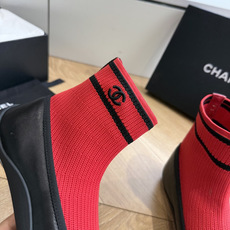 G266 CHANEL 香奈儿 2026 早秋新款 圆头 蝴蝶结 袜套芭蕾舞鞋这双把优雅刻在骨子里的Chanel袜靴!经 G266 CHANEL 香奈儿 2026 早秋新款 圆头 蝴蝶结 袜套芭蕾舞鞋这双把优雅刻在骨子里的Chanel袜靴!经