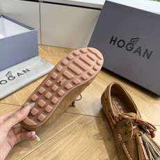 G013顶级品质 Hoga*26ss夏季新款彩穗流苏乐福鞋 自带松弛复古英伦氛围感的四季乐福豆豆鞋,圆润船型鞋头,鞋身搭 G013顶级品质 Hoga*26ss夏季新款彩穗流苏乐福鞋 自带松弛复古英伦氛围感的四季乐福豆豆鞋,圆润船型鞋头,鞋身搭