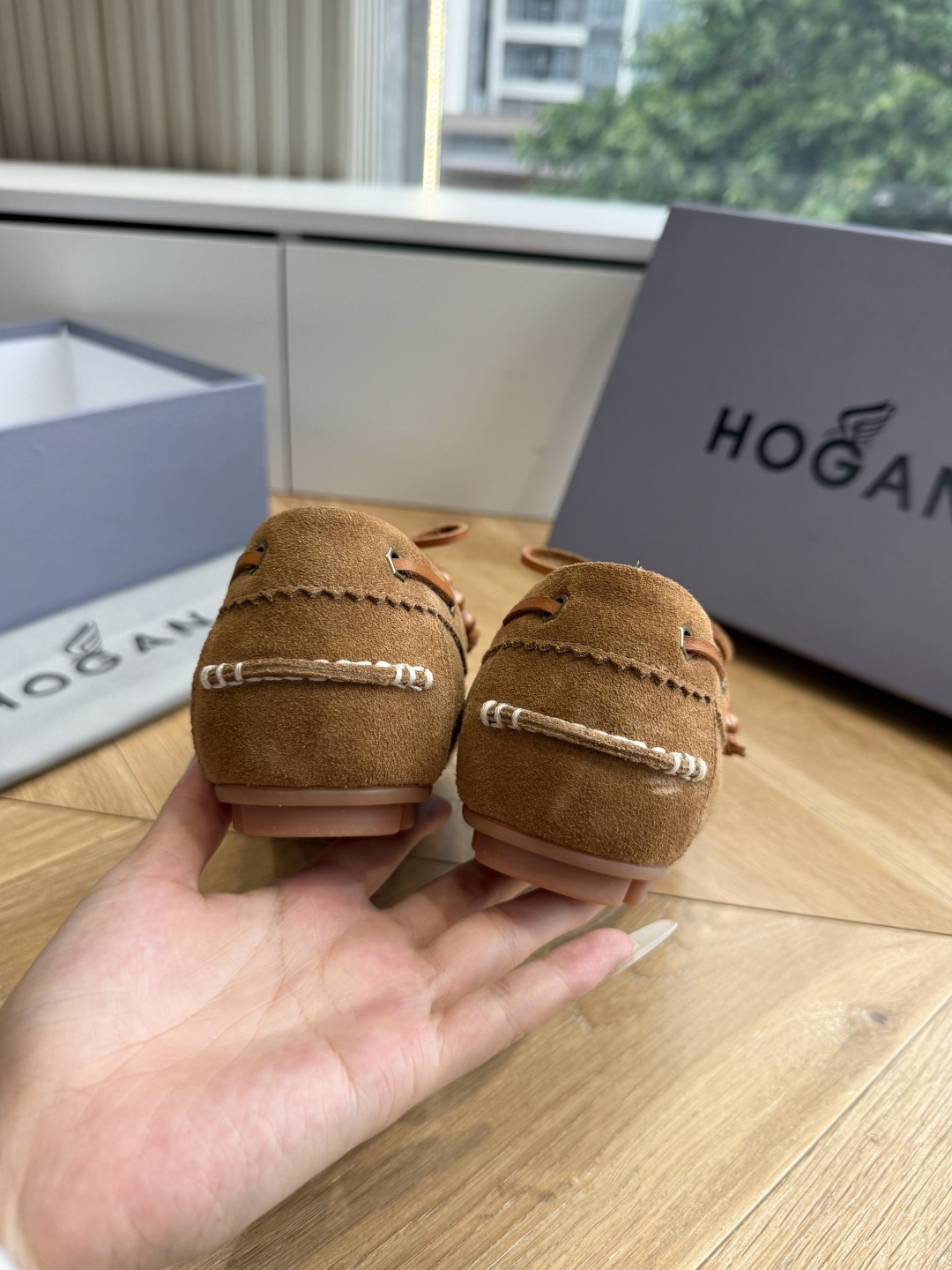 G013顶级品质 Hoga*26ss夏季新款彩穗流苏乐福鞋 自带松弛复古英伦氛围感的四季乐福豆豆鞋,圆润船型鞋头,鞋身搭 G013顶级品质 Hoga*26ss夏季新款彩穗流苏乐福鞋 自带松弛复古英伦氛围感的四季乐福豆豆鞋,圆润船型鞋头,鞋身搭