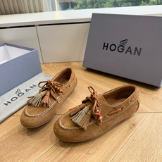 G013顶级品质 Hoga*26ss夏季新款彩穗流苏乐福鞋 自带松弛复古英伦氛围感的四季乐福豆豆鞋,圆润船型鞋头,鞋身搭 G013顶级品质 Hoga*26ss夏季新款彩穗流苏乐福鞋 自带松弛复古英伦氛围感的四季乐福豆豆鞋,圆润船型鞋头,鞋身搭