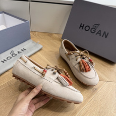 G013顶级品质 Hoga*26ss夏季新款彩穗流苏乐福鞋 自带松弛复古英伦氛围感的四季乐福豆豆鞋,圆润船型鞋头,鞋身搭 G013顶级品质 Hoga*26ss夏季新款彩穗流苏乐福鞋 自带松弛复古英伦氛围感的四季乐福豆豆鞋,圆润船型鞋头,鞋身搭