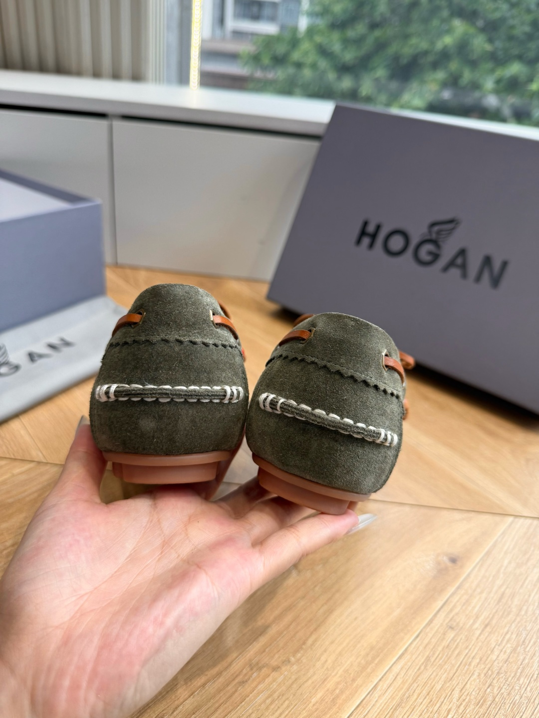 G013顶级品质 Hoga*26ss夏季新款彩穗流苏乐福鞋 自带松弛复古英伦氛围感的四季乐福豆豆鞋,圆润船型鞋头,鞋身搭 G013顶级品质 Hoga*26ss夏季新款彩穗流苏乐福鞋 自带松弛复古英伦氛围感的四季乐福豆豆鞋,圆润船型鞋头,鞋身搭
