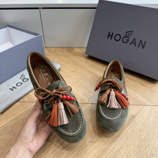 G013顶级品质 Hoga*26ss夏季新款彩穗流苏乐福鞋 自带松弛复古英伦氛围感的四季乐福豆豆鞋,圆润船型鞋头,鞋身搭 G013顶级品质 Hoga*26ss夏季新款彩穗流苏乐福鞋 自带松弛复古英伦氛围感的四季乐福豆豆鞋,圆润船型鞋头,鞋身搭