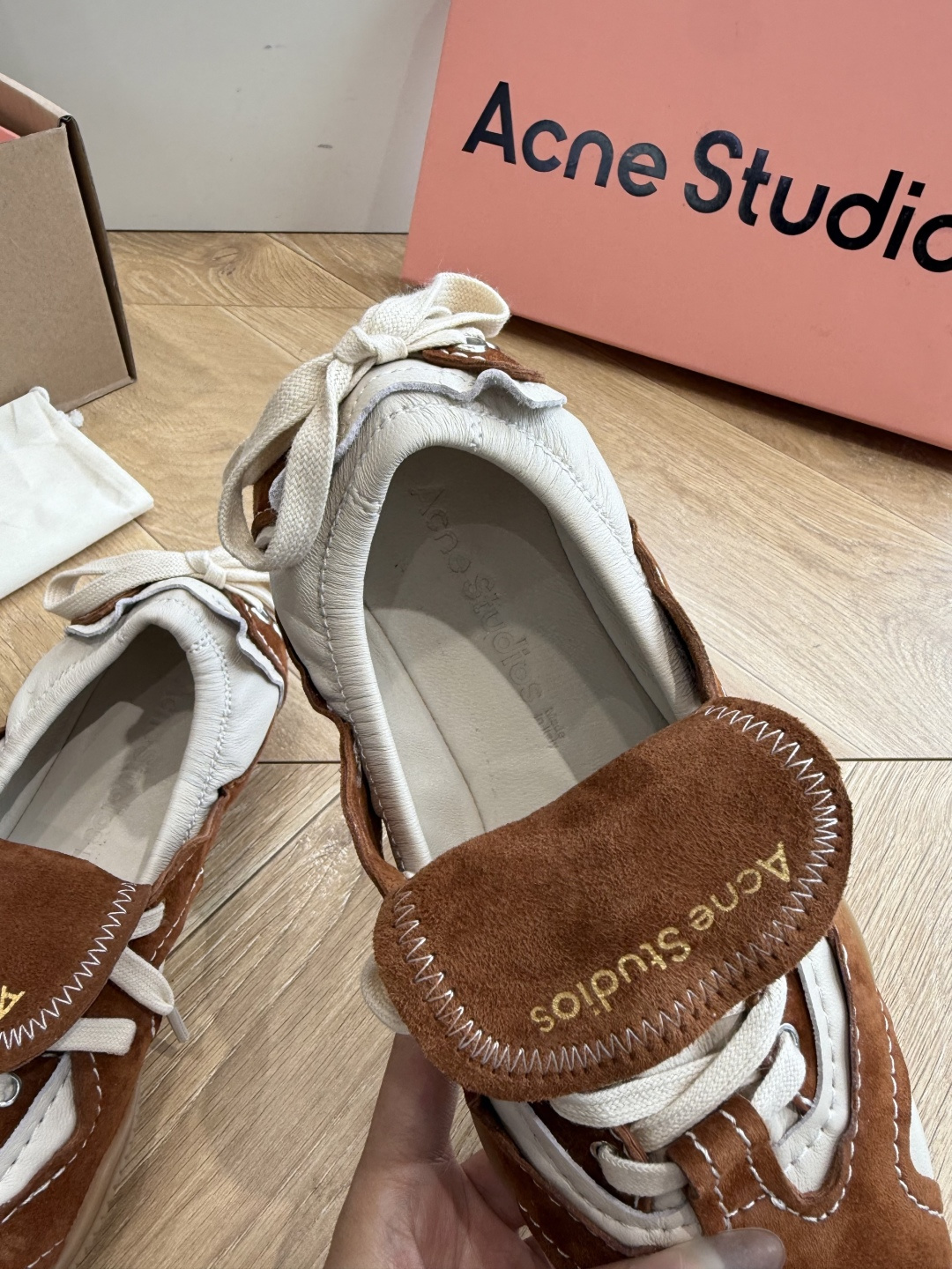 G213顶级品质 Acne Studios 26ss 秋季新款走秀款芭蕾鞋 可以说每一双都是可以珍藏的鞋子 今年这款芭蕾 G213顶级品质 Acne Studios 26ss 秋季新款走秀款芭蕾鞋 可以说每一双都是可以珍藏的鞋子 今年这款芭蕾