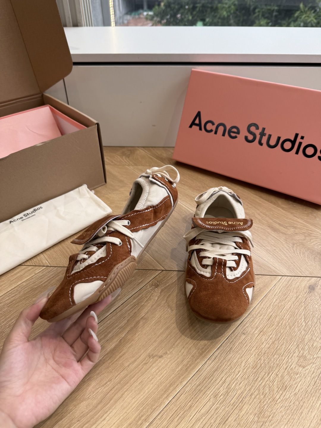 G213顶级品质 Acne Studios 26ss 秋季新款走秀款芭蕾鞋 可以说每一双都是可以珍藏的鞋子 今年这款芭蕾 G213顶级品质 Acne Studios 26ss 秋季新款走秀款芭蕾鞋 可以说每一双都是可以珍藏的鞋子 今年这款芭蕾