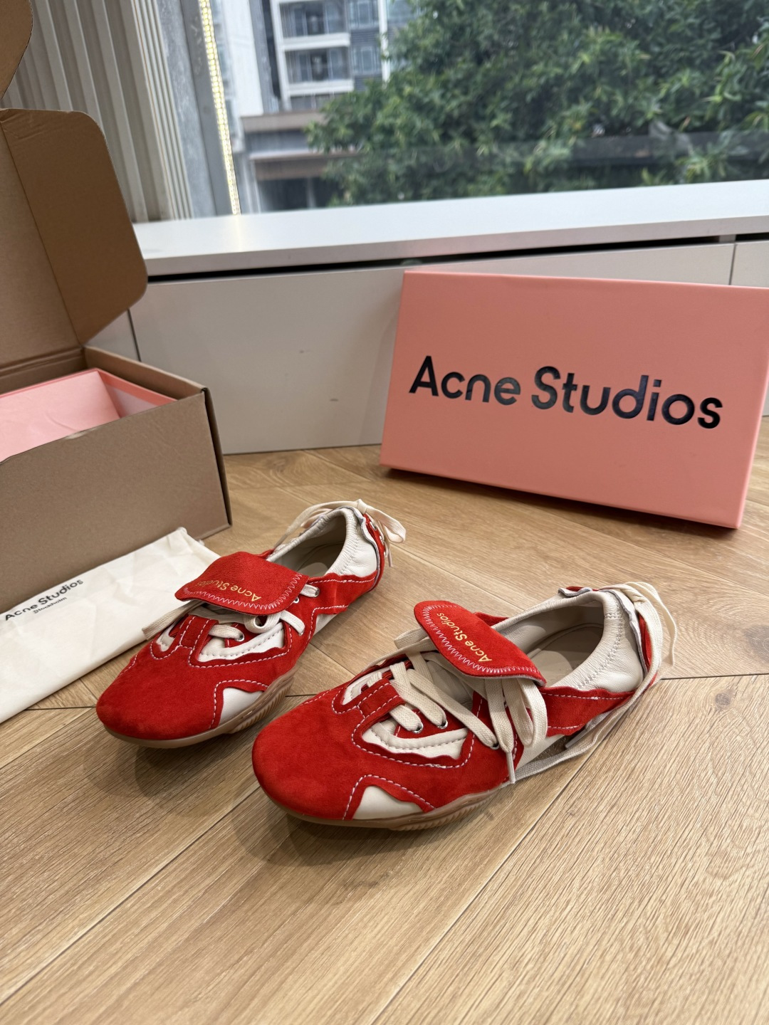 G213顶级品质 Acne Studios 26ss 秋季新款走秀款芭蕾鞋 可以说每一双都是可以珍藏的鞋子 今年这款芭蕾 G213顶级品质 Acne Studios 26ss 秋季新款走秀款芭蕾鞋 可以说每一双都是可以珍藏的鞋子 今年这款芭蕾