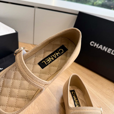G988😀CHANEL* 香奈儿小香2026专柜同步新款单鞋 极简设计 超好搭配的日常款、无论高度 质感都无可挑剔。小方 G988😀CHANEL* 香奈儿小香2026专柜同步新款单鞋 极简设计 超好搭配的日常款、无论高度 质感都无可挑剔。小方
