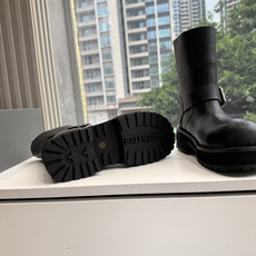 G261代购级别Balenciaga巴黎世家毒液Veno短筒靴 请认准高版本 这款靴子在设计上独具匠心 以绑带与皮带元 G261代购级别Balenciaga巴黎世家毒液Veno短筒靴 请认准高版本 这款靴子在设计上独具匠心 以绑带与皮带元