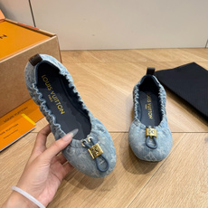 G2231代购级别飞机盒版本LV路易威登NOLITA 平底芭蕾鞋‼️ 本款 Nolita 平底芭蕾鞋取材 Monogr G2231代购级别飞机盒版本LV路易威登NOLITA 平底芭蕾鞋‼️ 本款 Nolita 平底芭蕾鞋取材 Monogr
