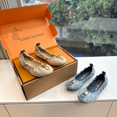 G2231代购级别飞机盒版本LV路易威登NOLITA 平底芭蕾鞋‼️ 本款 Nolita 平底芭蕾鞋取材 Monogr G2231代购级别飞机盒版本LV路易威登NOLITA 平底芭蕾鞋‼️ 本款 Nolita 平底芭蕾鞋取材 Monogr