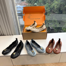G2231代购级别飞机盒版本LV路易威登NOLITA 平底芭蕾鞋‼️ 本款 Nolita 平底芭蕾鞋取材 Monogr G2231代购级别飞机盒版本LV路易威登NOLITA 平底芭蕾鞋‼️ 本款 Nolita 平底芭蕾鞋取材 Monogr