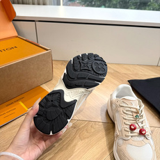 配饰60😀G2231-Louis Vuiton 路易威登 新款 LV Trainer系列板鞋篮球鞋 ‼️ 本款 LV 配饰60😀G2231-Louis Vuiton 路易威登 新款 LV Trainer系列板鞋篮球鞋 ‼️ 本款 LV