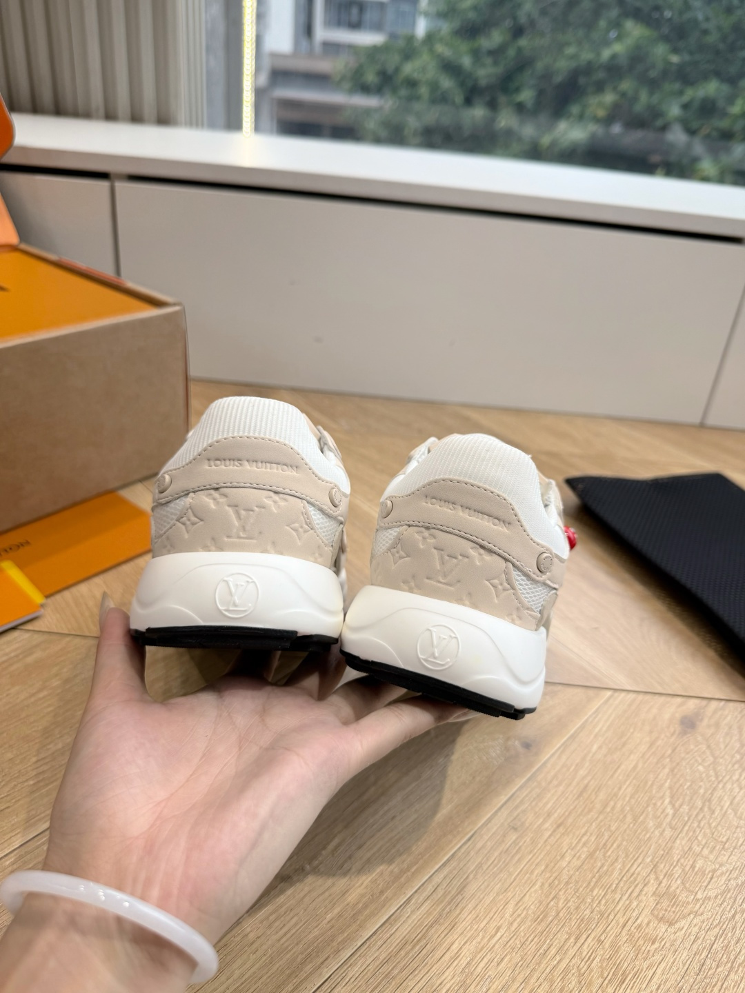 配饰60😀G2231-Louis Vuiton 路易威登 新款 LV Trainer系列板鞋篮球鞋 ‼️ 本款 LV 配饰60😀G2231-Louis Vuiton 路易威登 新款 LV Trainer系列板鞋篮球鞋 ‼️ 本款 LV