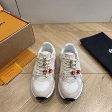 配饰60😀G2231-Louis Vuiton 路易威登 新款 LV Trainer系列板鞋篮球鞋 ‼️ 本款 LV 配饰60😀G2231-Louis Vuiton 路易威登 新款 LV Trainer系列板鞋篮球鞋 ‼️ 本款 LV