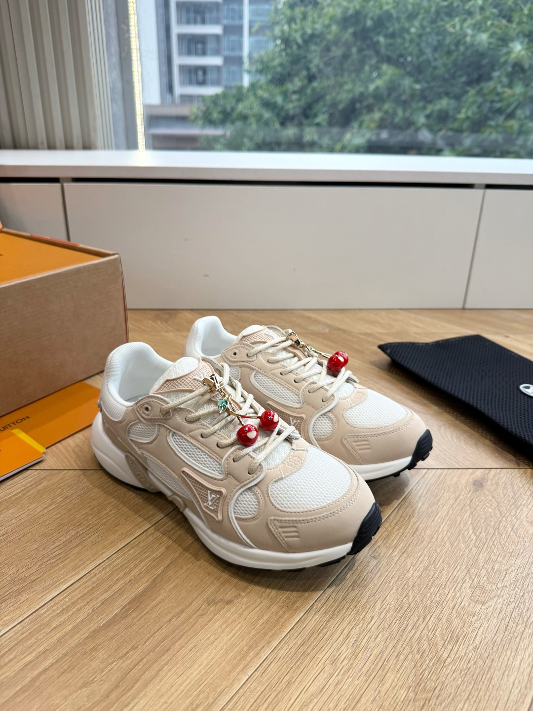 配饰60😀G2231-Louis Vuiton 路易威登 新款 LV Trainer系列板鞋篮球鞋 ‼️ 本款 LV 配饰60😀G2231-Louis Vuiton 路易威登 新款 LV Trainer系列板鞋篮球鞋 ‼️ 本款 LV
