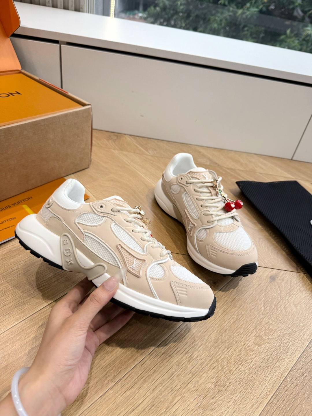 配饰60😀G2231-Louis Vuiton 路易威登 新款 LV Trainer系列板鞋篮球鞋 ‼️ 本款 LV 配饰60😀G2231-Louis Vuiton 路易威登 新款 LV Trainer系列板鞋篮球鞋 ‼️ 本款 LV
