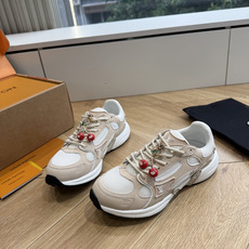 配饰60😀G2231-Louis Vuiton 路易威登 新款 LV Trainer系列板鞋篮球鞋 ‼️ 本款 LV 配饰60😀G2231-Louis Vuiton 路易威登 新款 LV Trainer系列板鞋篮球鞋 ‼️ 本款 LV