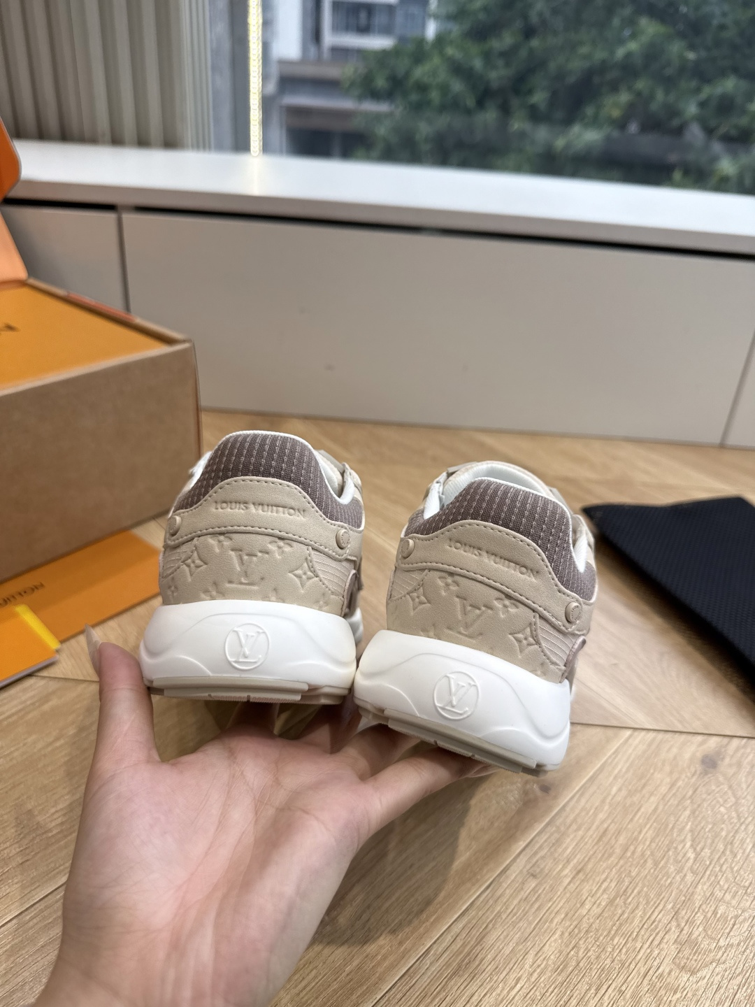 配饰60😀G2231-Louis Vuiton 路易威登 新款 LV Trainer系列板鞋篮球鞋 ‼️ 本款 LV 配饰60😀G2231-Louis Vuiton 路易威登 新款 LV Trainer系列板鞋篮球鞋 ‼️ 本款 LV