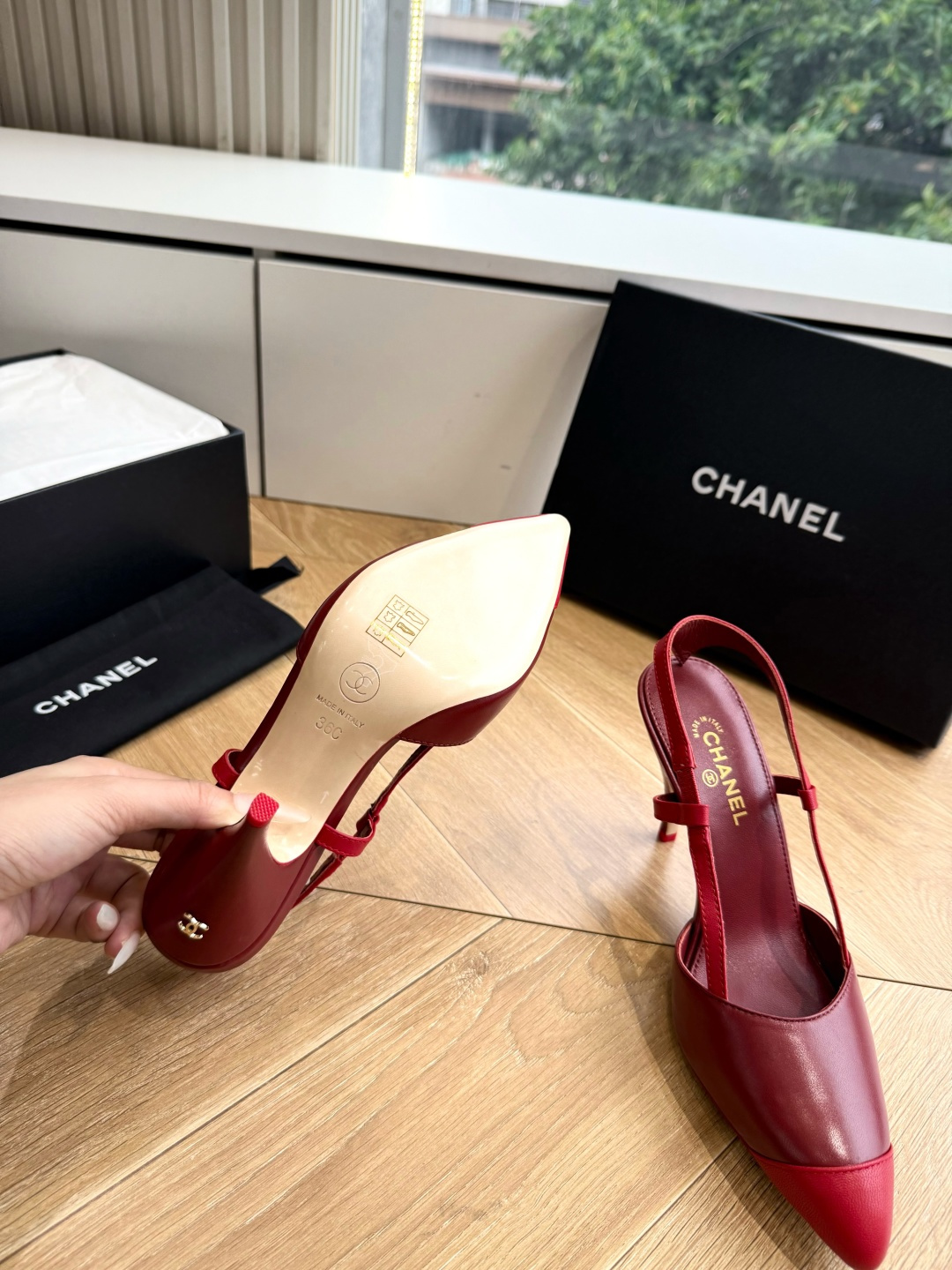 G238😀CHANEL* 香奈儿小香2026专柜同步新款高跟鞋单鞋凉鞋 极简设计 超好搭配的日常款、无论高度 质感都无可 G238😀CHANEL* 香奈儿小香2026专柜同步新款高跟鞋单鞋凉鞋 极简设计 超好搭配的日常款、无论高度 质感都无可