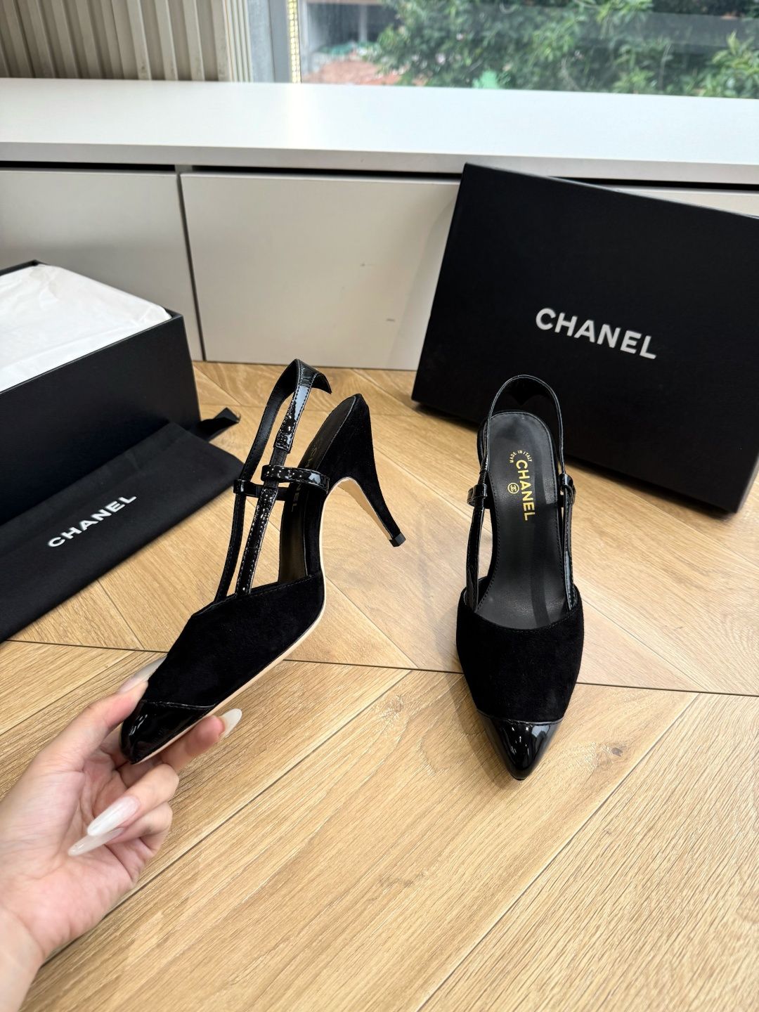 G238😀CHANEL* 香奈儿小香2026专柜同步新款高跟鞋单鞋凉鞋 极简设计 超好搭配的日常款、无论高度 质感都无可 G238😀CHANEL* 香奈儿小香2026专柜同步新款高跟鞋单鞋凉鞋 极简设计 超好搭配的日常款、无论高度 质感都无可