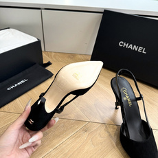 G238😀CHANEL* 香奈儿小香2026专柜同步新款高跟鞋单鞋凉鞋 极简设计 超好搭配的日常款、无论高度 质感都无可 G238😀CHANEL* 香奈儿小香2026专柜同步新款高跟鞋单鞋凉鞋 极简设计 超好搭配的日常款、无论高度 质感都无可