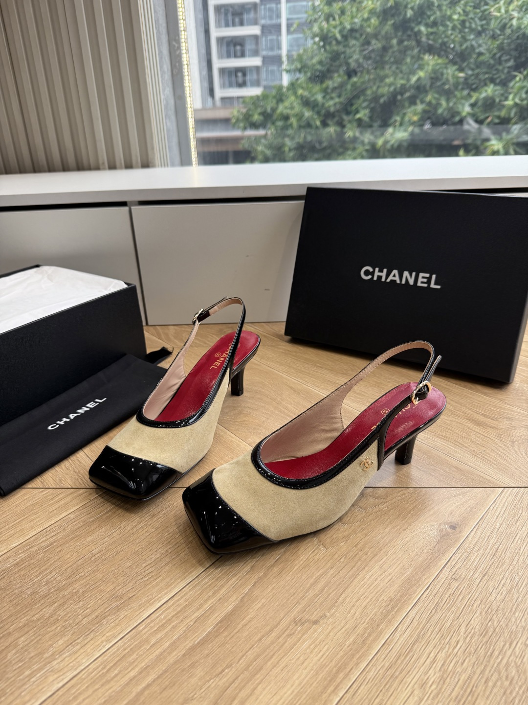 G238😀CHANEL* 香奈儿小香2026专柜同步新款高跟鞋单鞋凉鞋 极简设计 超好搭配的日常款、无论高度 质感都无可 G238😀CHANEL* 香奈儿小香2026专柜同步新款高跟鞋单鞋凉鞋 极简设计 超好搭配的日常款、无论高度 质感都无可