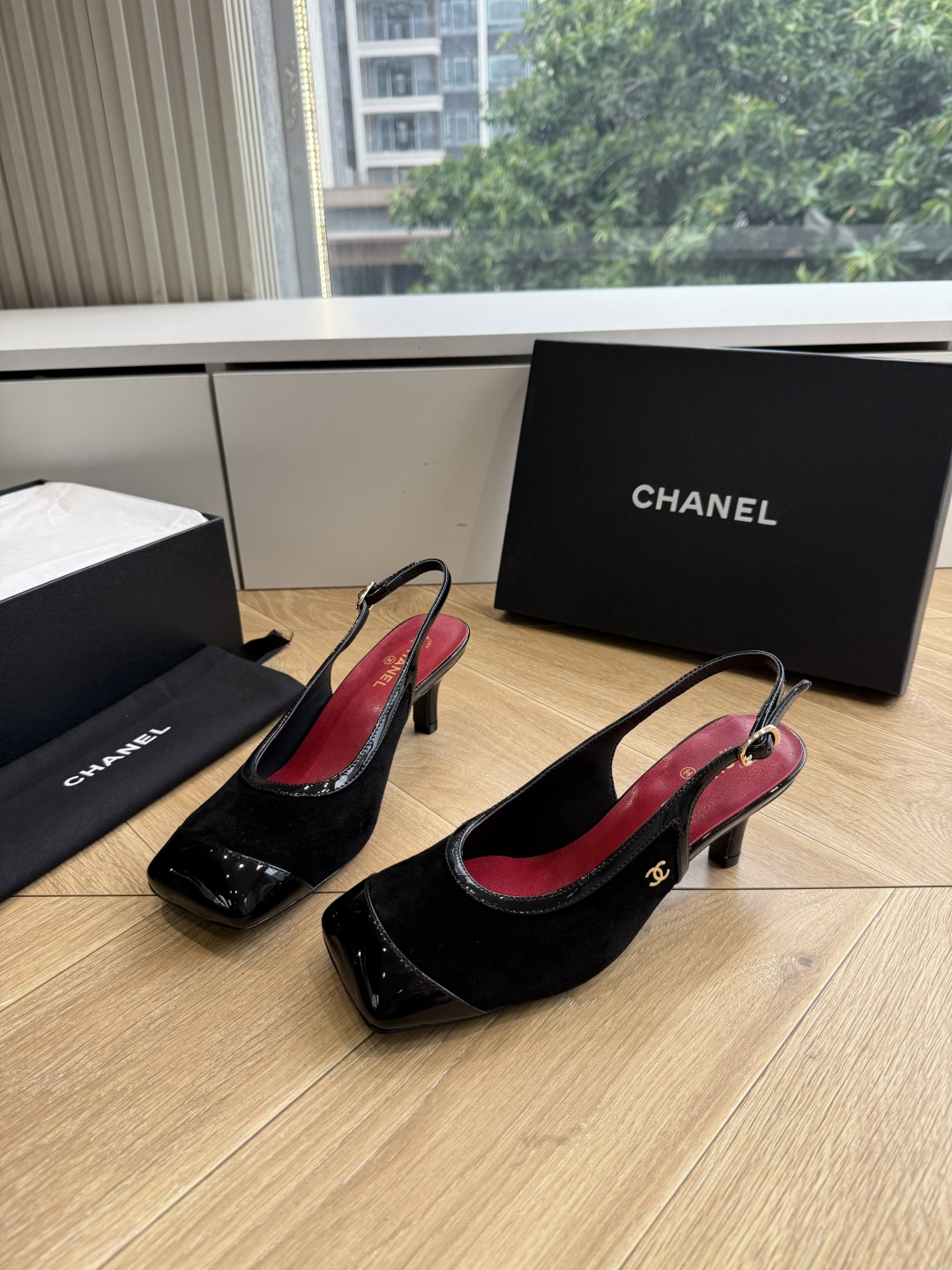 G238😀CHANEL* 香奈儿小香2026专柜同步新款高跟鞋单鞋凉鞋 极简设计 超好搭配的日常款、无论高度 质感都无可 G238😀CHANEL* 香奈儿小香2026专柜同步新款高跟鞋单鞋凉鞋 极简设计 超好搭配的日常款、无论高度 质感都无可
