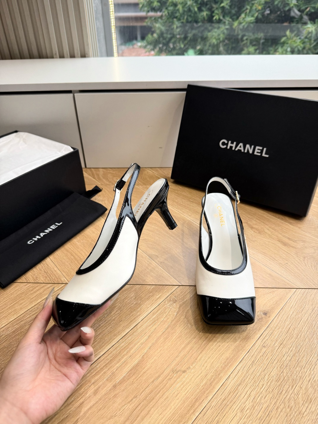 G238😀CHANEL* 香奈儿小香2026专柜同步新款高跟鞋单鞋凉鞋 极简设计 超好搭配的日常款、无论高度 质感都无可 G238😀CHANEL* 香奈儿小香2026专柜同步新款高跟鞋单鞋凉鞋 极简设计 超好搭配的日常款、无论高度 质感都无可