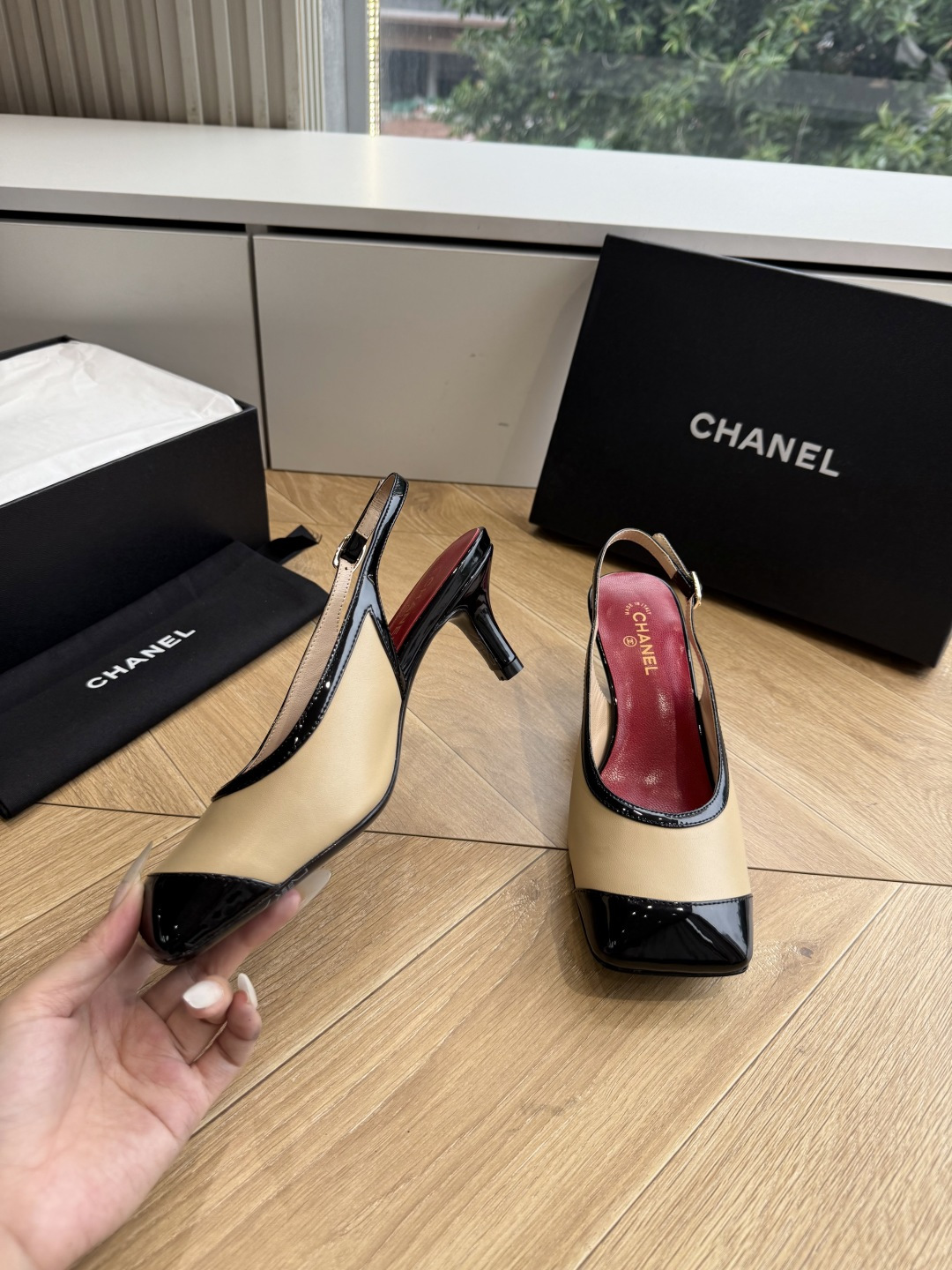 G238😀CHANEL* 香奈儿小香2026专柜同步新款高跟鞋单鞋凉鞋 极简设计 超好搭配的日常款、无论高度 质感都无可 G238😀CHANEL* 香奈儿小香2026专柜同步新款高跟鞋单鞋凉鞋 极简设计 超好搭配的日常款、无论高度 质感都无可