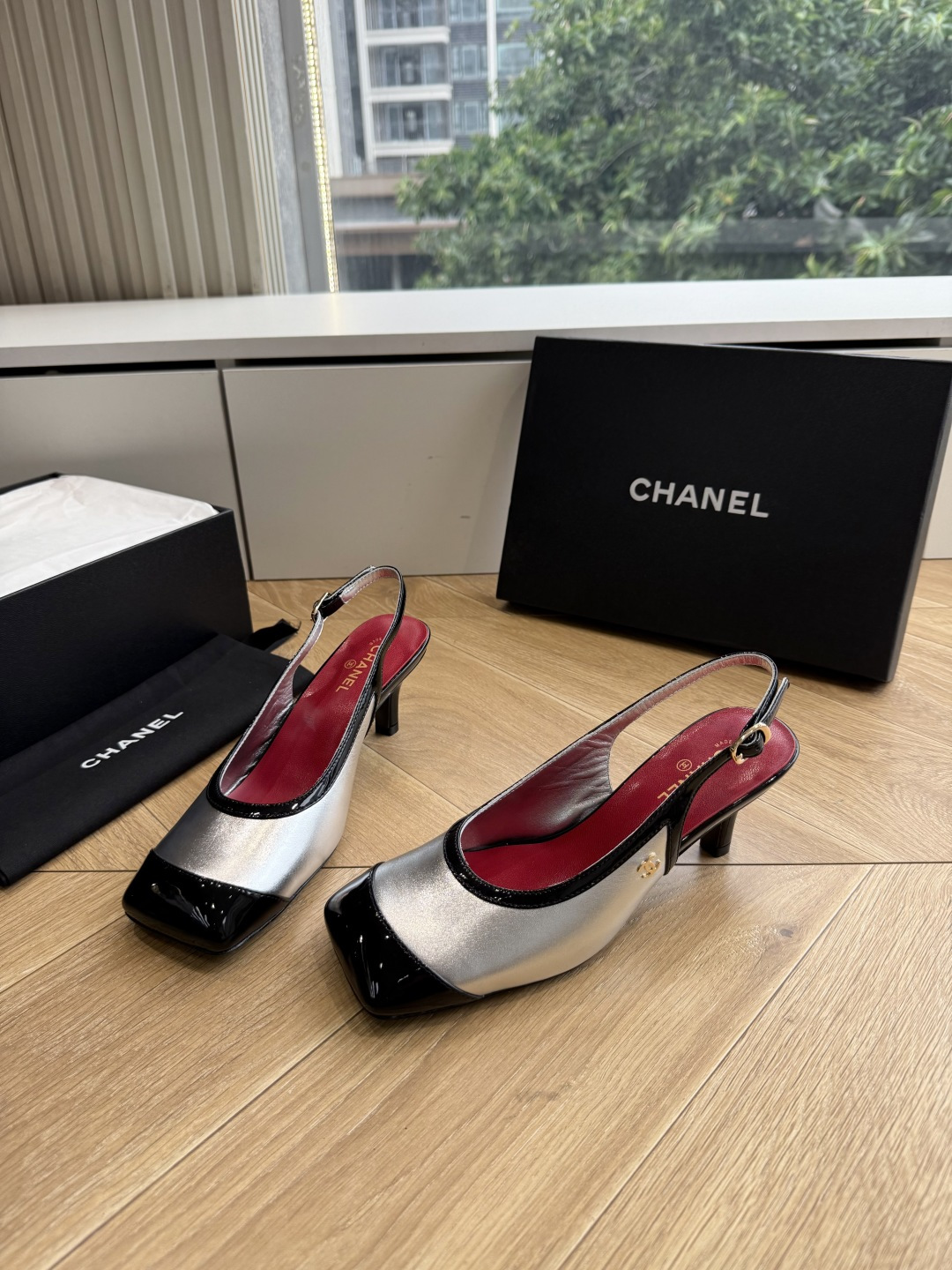 G238😀CHANEL* 香奈儿小香2026专柜同步新款高跟鞋单鞋凉鞋 极简设计 超好搭配的日常款、无论高度 质感都无可 G238😀CHANEL* 香奈儿小香2026专柜同步新款高跟鞋单鞋凉鞋 极简设计 超好搭配的日常款、无论高度 质感都无可