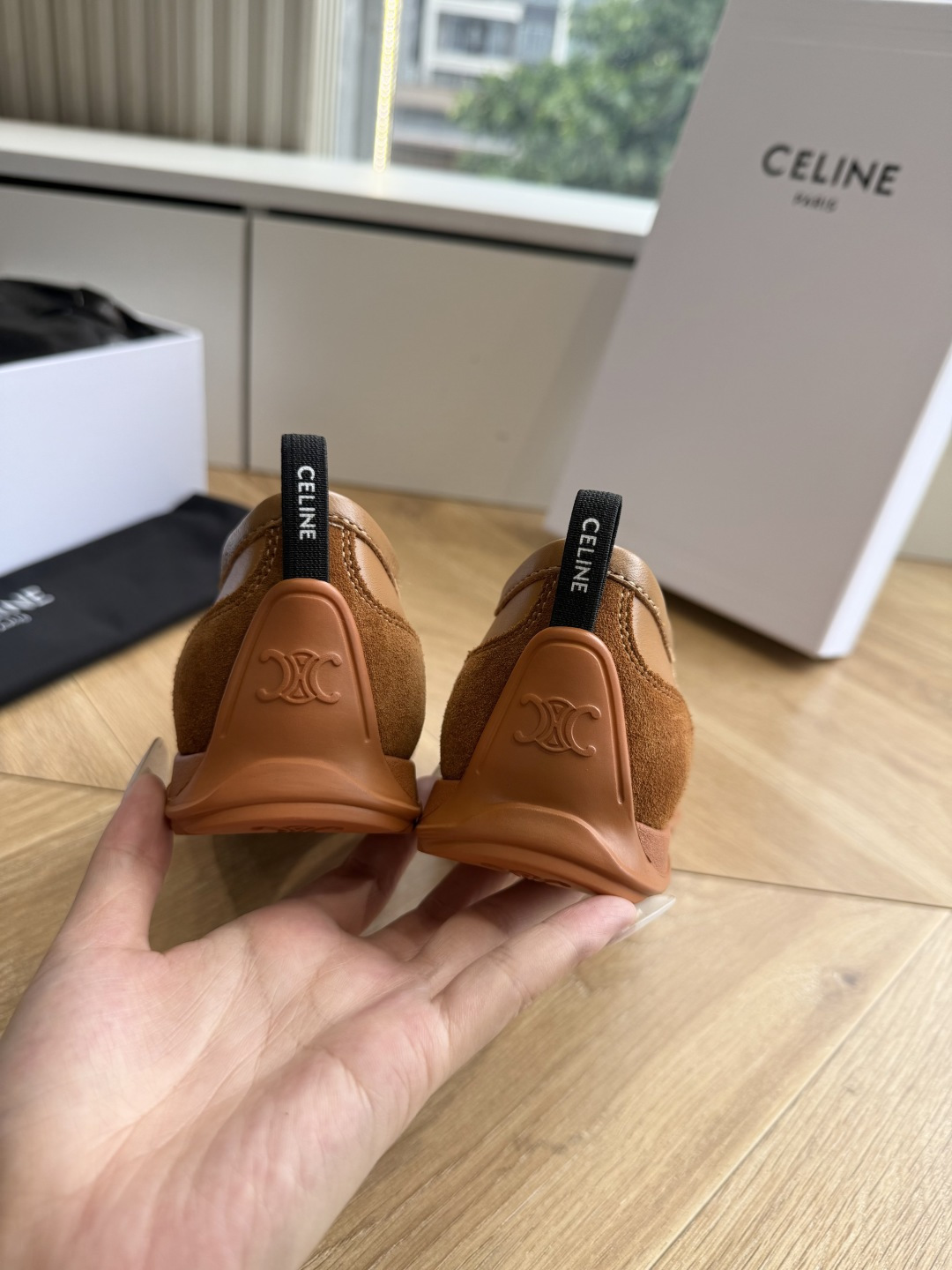 主打一个出货快品质好G08代购级别CELINE｜赛琳思琳春夏最新款Racer系列 阿甘鞋 配Celine专用品质辅料包装