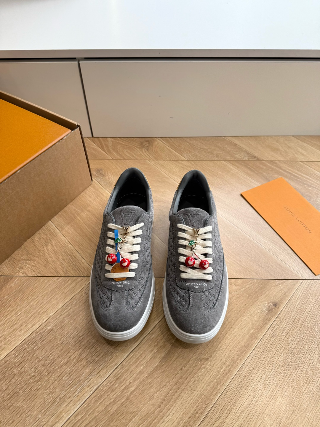 配饰60😀G2231-Louis Vuiton 路易威登 新款 LV Trainer系列板鞋篮球鞋 ‼️ 本款 LV 配饰60😀G2231-Louis Vuiton 路易威登 新款 LV Trainer系列板鞋篮球鞋 ‼️ 本款 LV