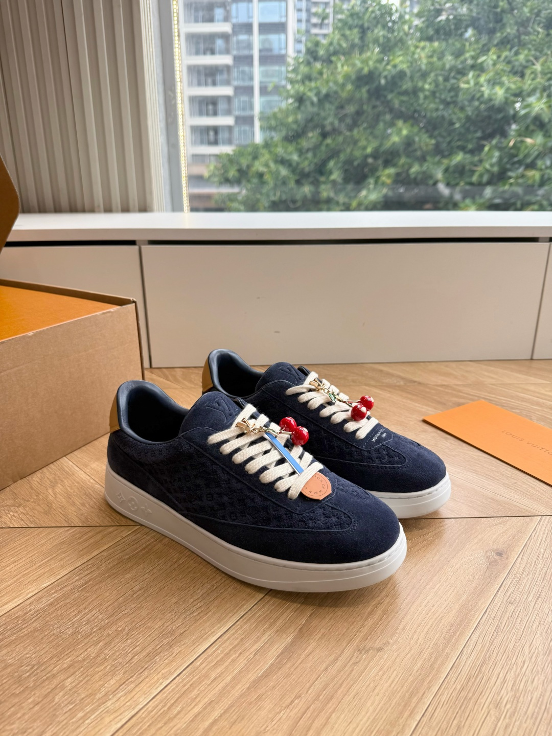 配饰60😀G2231-Louis Vuiton 路易威登 新款 LV Trainer系列板鞋篮球鞋 ‼️ 本款 LV 配饰60😀G2231-Louis Vuiton 路易威登 新款 LV Trainer系列板鞋篮球鞋 ‼️ 本款 LV