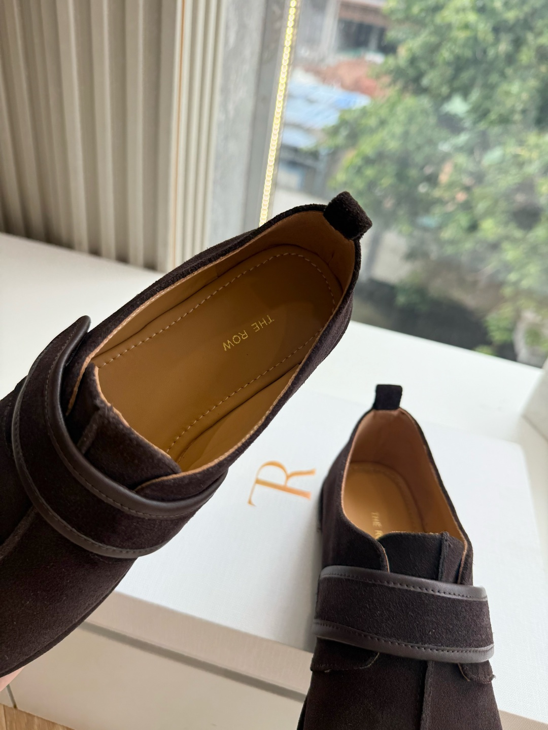 G679代购级别the roe单鞋一定要收了它 有一丢高级又简约的感觉其实除了好看以外它的舒适度真的是好穿到舍不得脱下来 G679代购级别the roe单鞋一定要收了它 有一丢高级又简约的感觉其实除了好看以外它的舒适度真的是好穿到舍不得脱下来