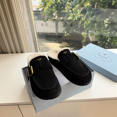 G021所见即所得代购级别市面最高版本 PRADA 普拉达新款△三角标一脚蹬羊毛鞋,厚底靴 雪地靴 双色擦色牛绒真羊羔毛 G021所见即所得代购级别市面最高版本 PRADA 普拉达新款△三角标一脚蹬羊毛鞋,厚底靴 雪地靴 双色擦色牛绒真羊羔毛