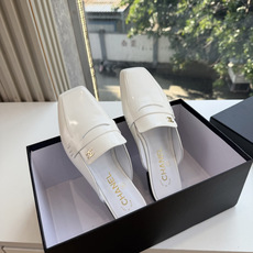 G988带飞机盒Chane*26ss夏季新款玛丽珍单鞋 温柔名媛的氛围感缓缓蔓延,圆润鞋头搭配精巧的小蝴蝶结,撞色双C贴 G988带飞机盒Chane*26ss夏季新款玛丽珍单鞋 温柔名媛的氛围感缓缓蔓延,圆润鞋头搭配精巧的小蝴蝶结,撞色双C贴