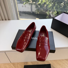 G988带飞机盒Chane*26ss夏季新款玛丽珍单鞋 温柔名媛的氛围感缓缓蔓延,圆润鞋头搭配精巧的小蝴蝶结,撞色双C贴 G988带飞机盒Chane*26ss夏季新款玛丽珍单鞋 温柔名媛的氛围感缓缓蔓延,圆润鞋头搭配精巧的小蝴蝶结,撞色双C贴