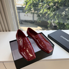 G988带飞机盒Chane*26ss夏季新款玛丽珍单鞋 温柔名媛的氛围感缓缓蔓延,圆润鞋头搭配精巧的小蝴蝶结,撞色双C贴 G988带飞机盒Chane*26ss夏季新款玛丽珍单鞋 温柔名媛的氛围感缓缓蔓延,圆润鞋头搭配精巧的小蝴蝶结,撞色双C贴