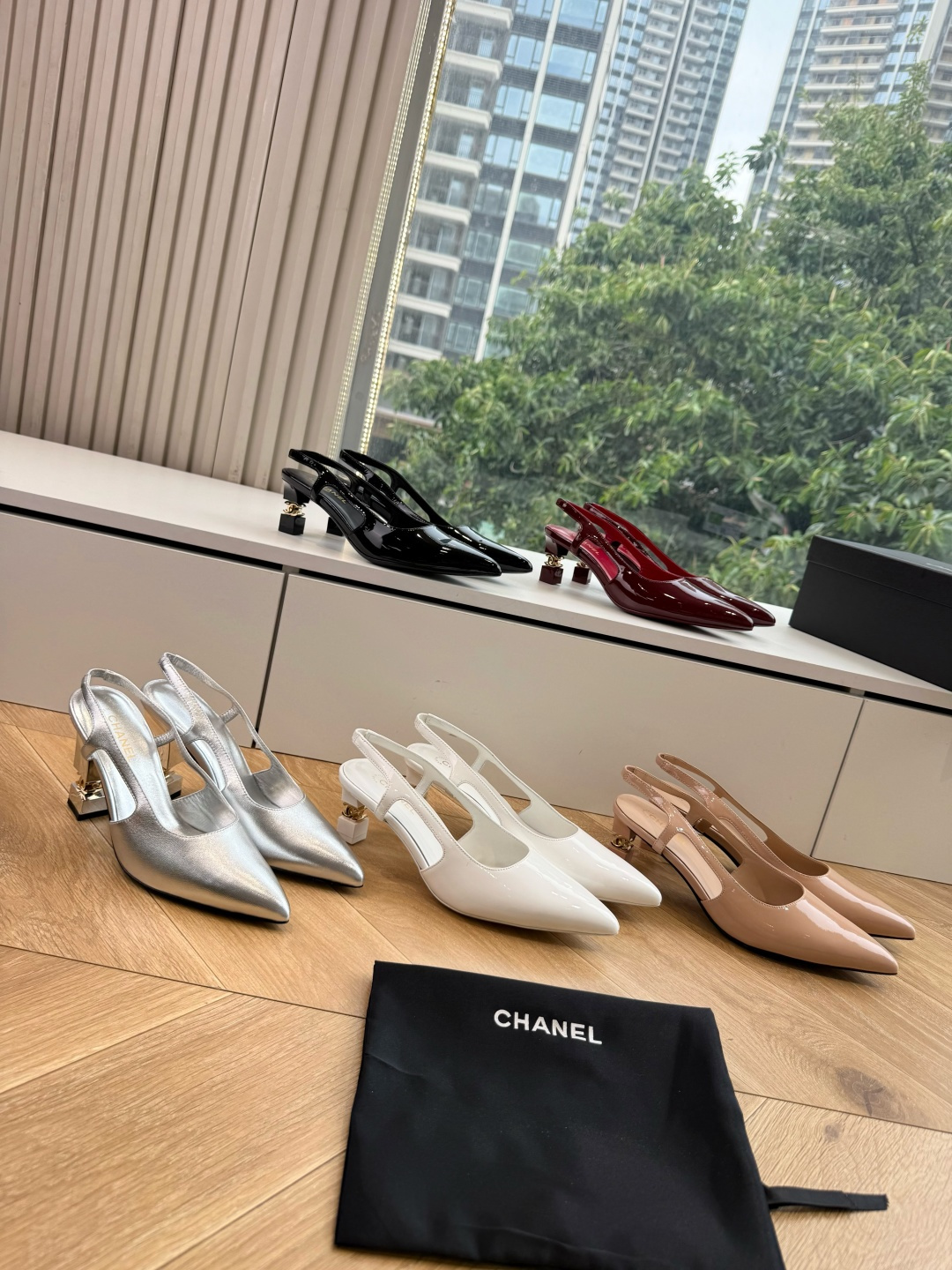 G238😀CHANEL* 香奈儿小香2026专柜同步新款高跟鞋单鞋凉鞋 极简设计 超好搭配的日常款、无论高度 质感都无可 G238😀CHANEL* 香奈儿小香2026专柜同步新款高跟鞋单鞋凉鞋 极简设计 超好搭配的日常款、无论高度 质感都无可