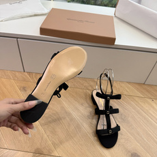 G305😀GianvitoRossi吉安维托罗西拖鞋凉鞋系列经典拖鞋凉鞋 超级百搭的一款单品 面料 :原版材质 内里:选 G305😀GianvitoRossi吉安维托罗西拖鞋凉鞋系列经典拖鞋凉鞋 超级百搭的一款单品 面料 :原版材质 内里:选