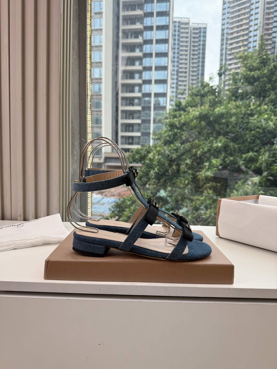 G305😀GianvitoRossi吉安维托罗西拖鞋凉鞋系列经典拖鞋凉鞋 超级百搭的一款单品 面料 :原版材质 内里:选 G305😀GianvitoRossi吉安维托罗西拖鞋凉鞋系列经典拖鞋凉鞋 超级百搭的一款单品 面料 :原版材质 内里:选