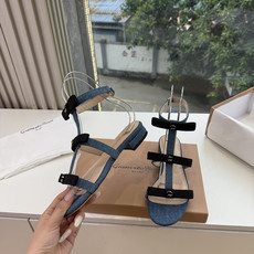 G305😀GianvitoRossi吉安维托罗西拖鞋凉鞋系列经典拖鞋凉鞋 超级百搭的一款单品 面料 :原版材质 内里:选 G305😀GianvitoRossi吉安维托罗西拖鞋凉鞋系列经典拖鞋凉鞋 超级百搭的一款单品 面料 :原版材质 内里:选